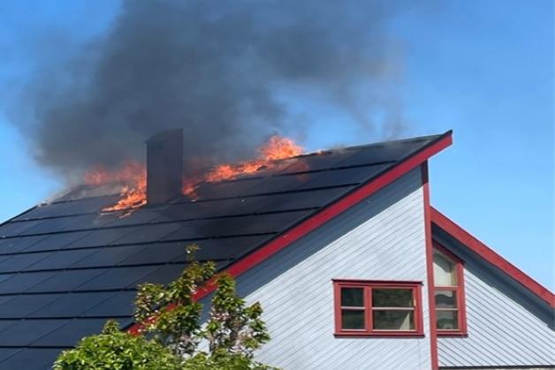 Brand i hus med solceller